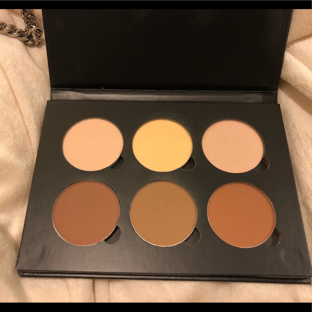 Anastasia Beverly Hills Powder Contour Kit